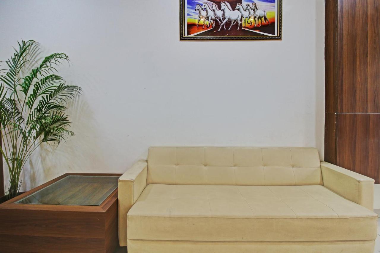 Treebo Krishna Regency Isbt Bus Stop Bhopal Dış mekan fotoğraf